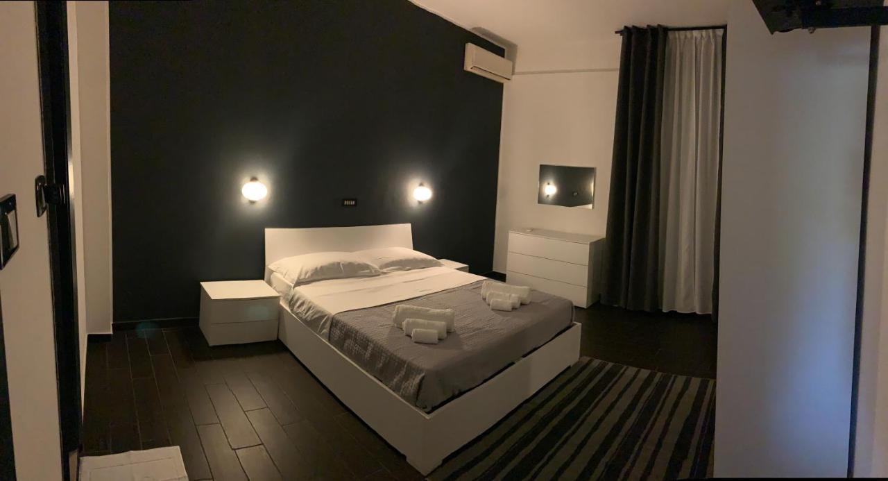 Hotel Neyra Beach Rimini Exteriör bild