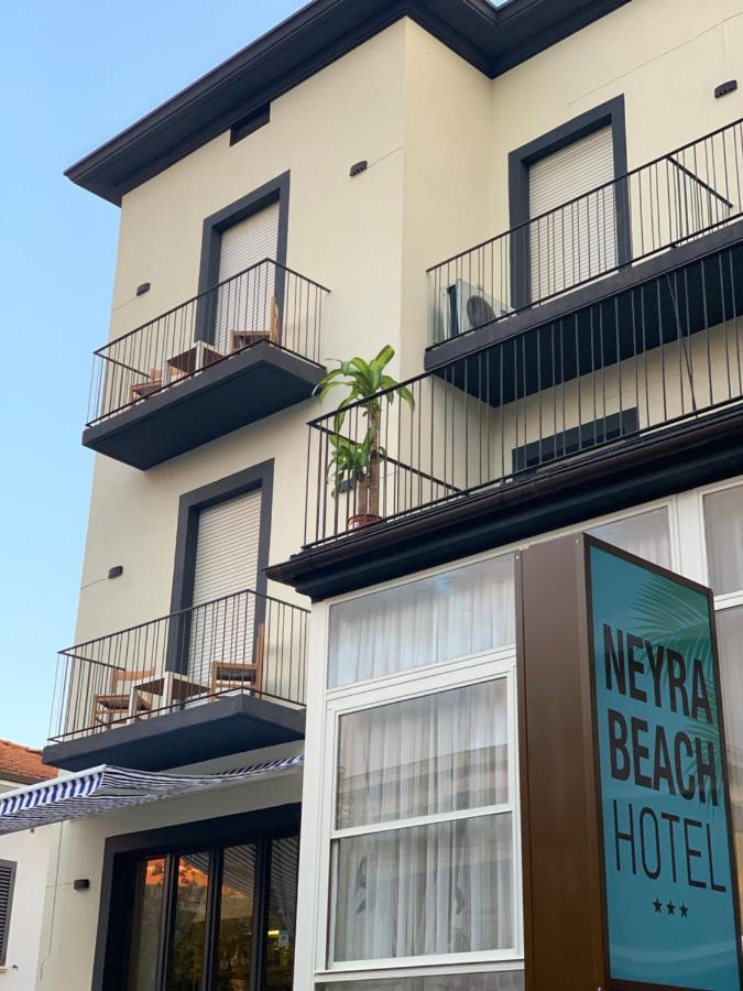Hotel Neyra Beach Rimini Exteriör bild